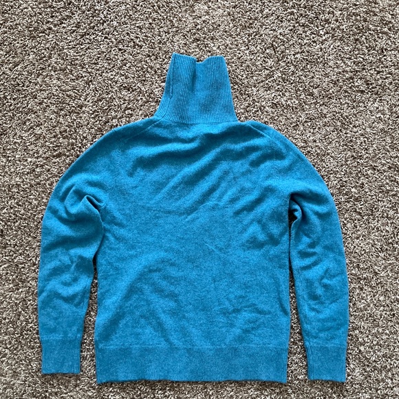 Lands End cashmere turtleneck size S - Picture 2 of 2